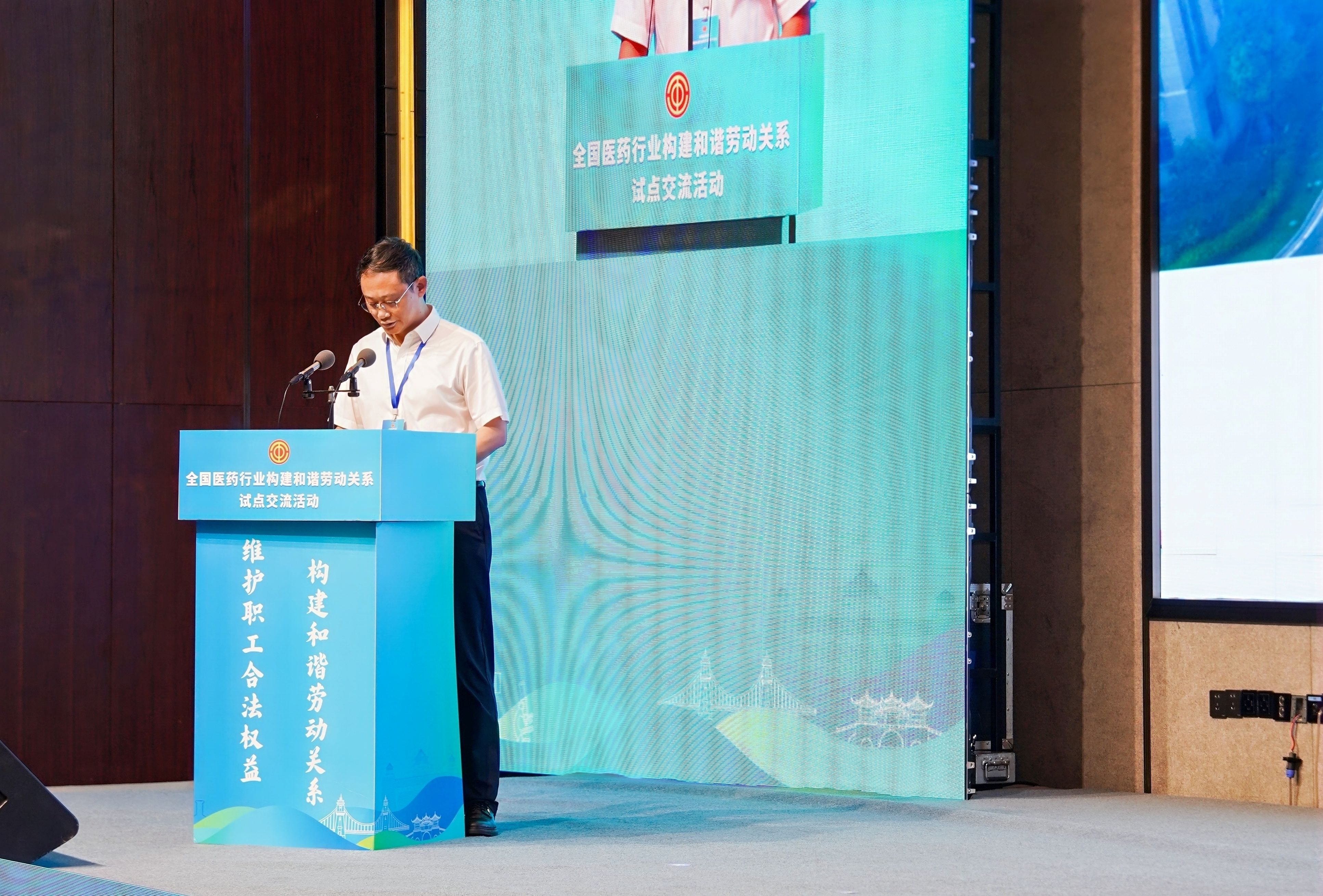 b6000dad51e1152f15cb4ac5082f26f